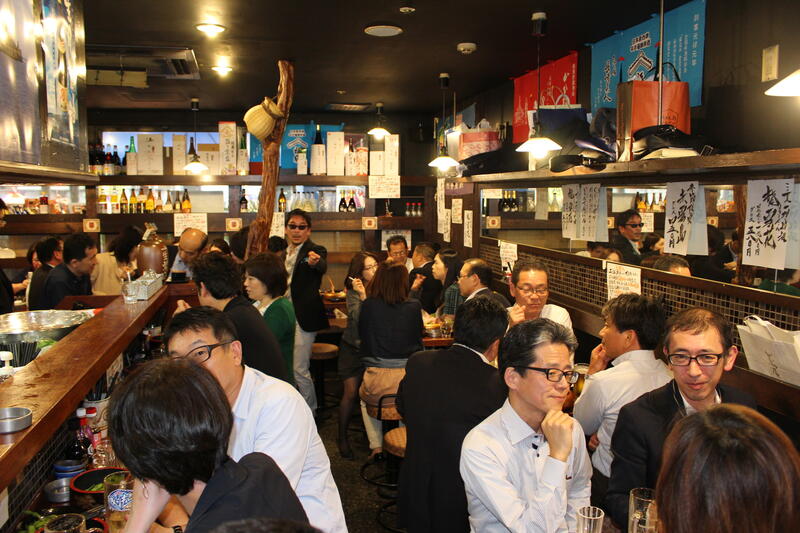 2016年 総会懇親会2次会 57年卒幹事